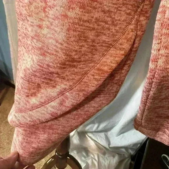 EUC Lands’ End Women’s Fleece Lined Pullover. Size Small. Cowel neck. - Picture 4 of 7